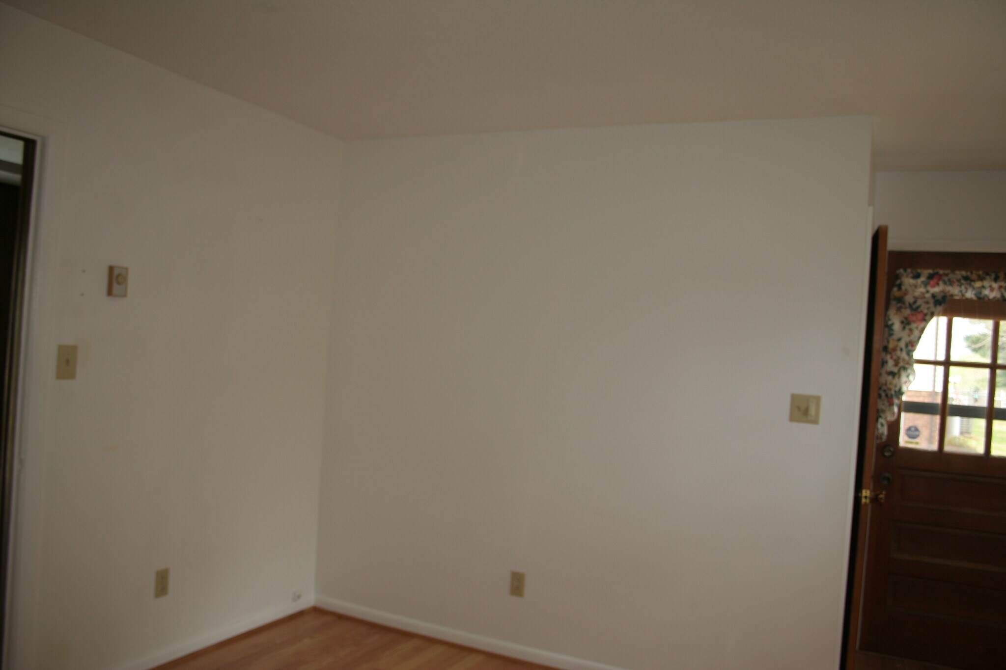 Building Photo - 3695 Weyland Dr