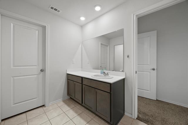 Building Photo - 701 Saddle Oak Ln