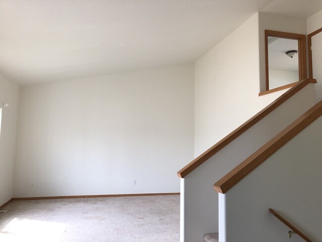 Building Photo - New paint! 4 Bedroom in West Pasco close to Maya Angelou Elementary!