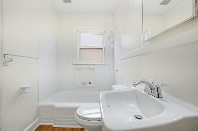Building Photo - 212 1/2 A Armistead Avenue
