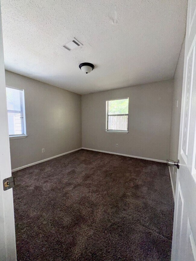 Building Photo - Cozy Living in a Quiet Augusta Community