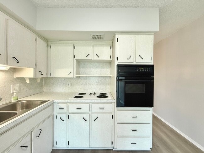 Building Photo - 2455 Finlandia Ln