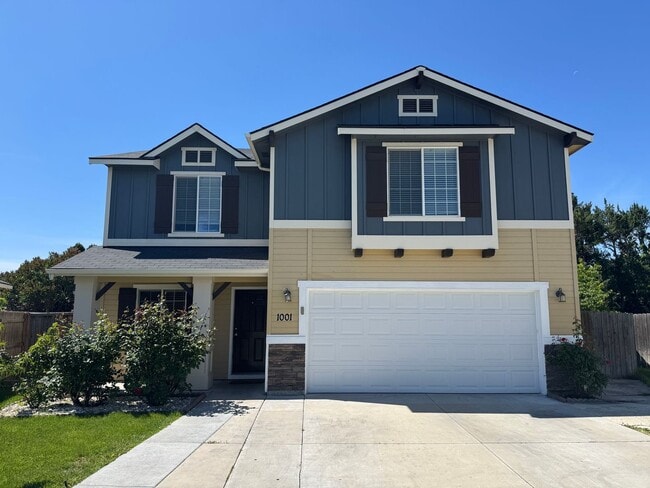Primary Photo - Beautiful 4 Bedroom, 2.5 Bathroom Home