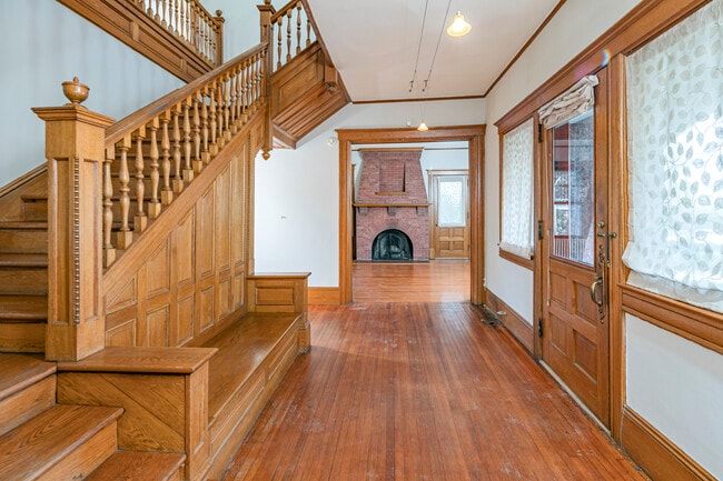 Building Photo - 54 Hodge Rd