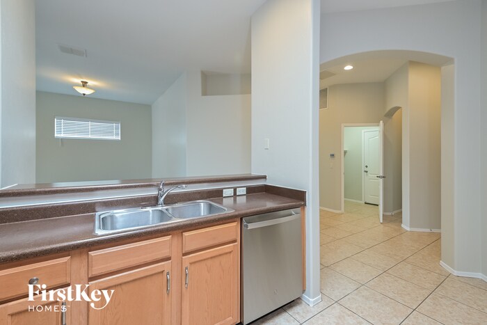 Building Photo - 10423 S Painted Mare Dr