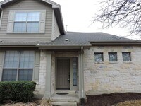 Building Photo - 9201 Brodie Ln