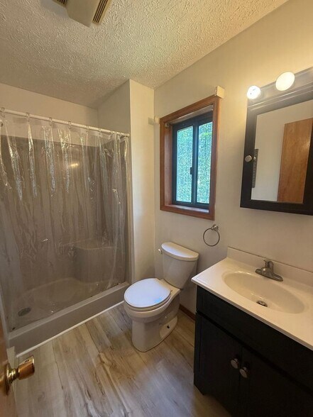 Building Photo - 1111 Wissinoming Dr