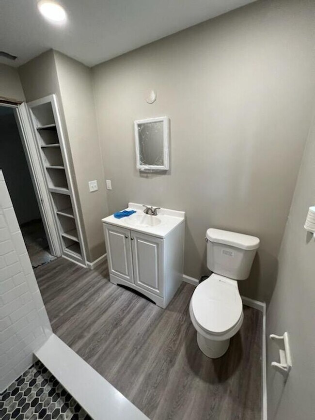 Building Photo - Renovated 3/2 in Cedar HIlls