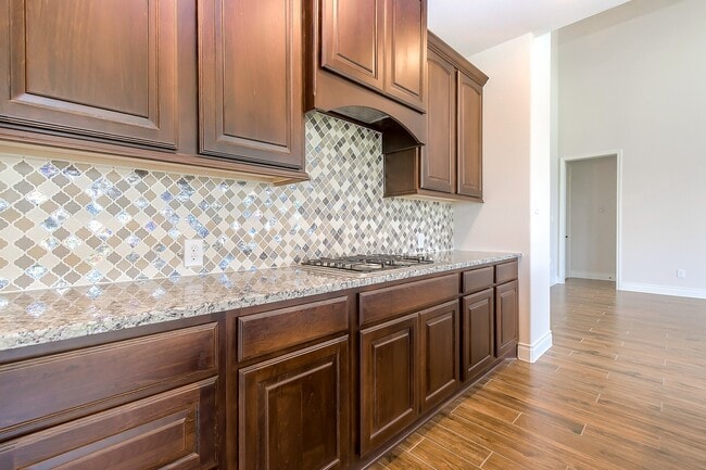 Building Photo - 3410 Willow Cres Ct
