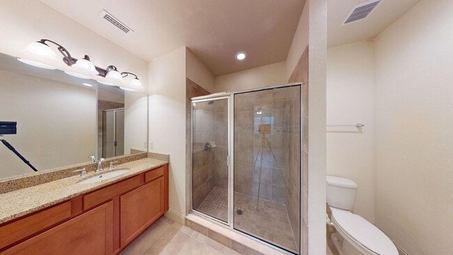 Building Photo - 4/3.5 TOWNHOME VILLA in Waterstone-Davenport