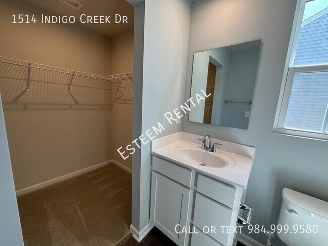 Building Photo - 1514 Indigo Creek Dr