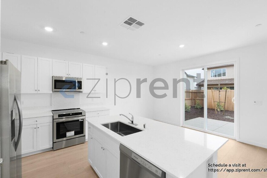 Building Photo - 8495 Anker Wy