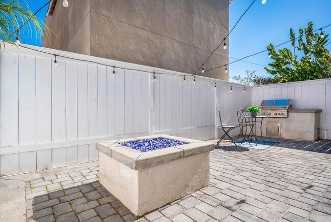 Building Photo - ***Gorgeous 5 bedroom, 3 bath Home in Imperial Beach