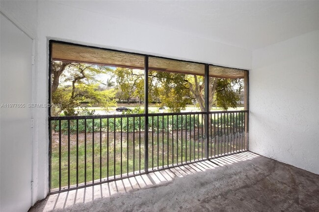 Building Photo - 8600 NW 34th Pl