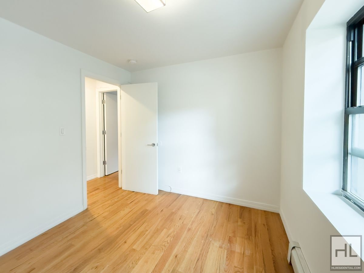 Building Photo - GREENE AVENUE / Spacious Bed-Stuy 2-Bed 1....