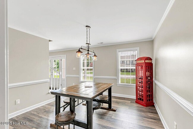 Building Photo - Welcome to Woodlands!