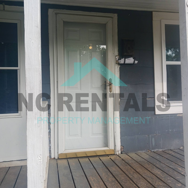 Building Photo - 1409 Underwood Ave
