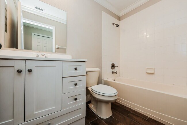 Building Photo - 35107 Meadow Reach Dr