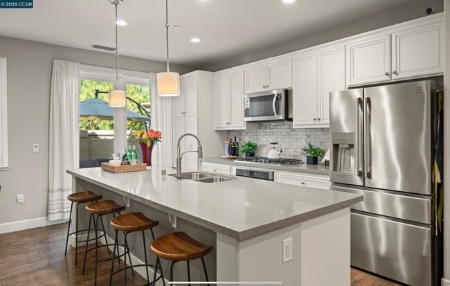 Building Photo - 110 Elworthy Ranch Dr