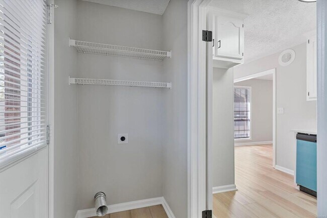 Building Photo - Spacious 3BR/2BA Home In Montgomery, AL