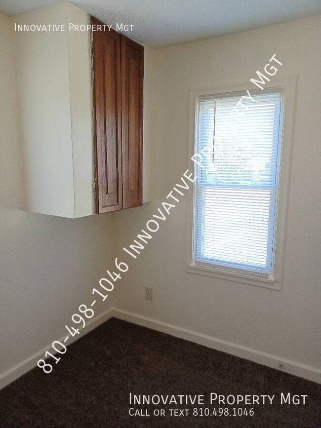 Building Photo - 2266 Donovon -