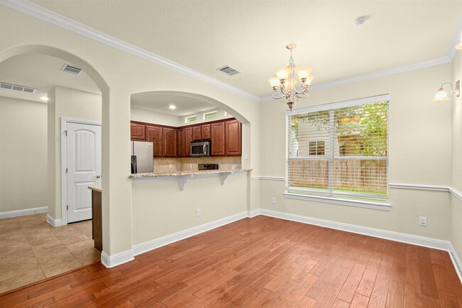 Building Photo - 6708 Menchaca Rd
