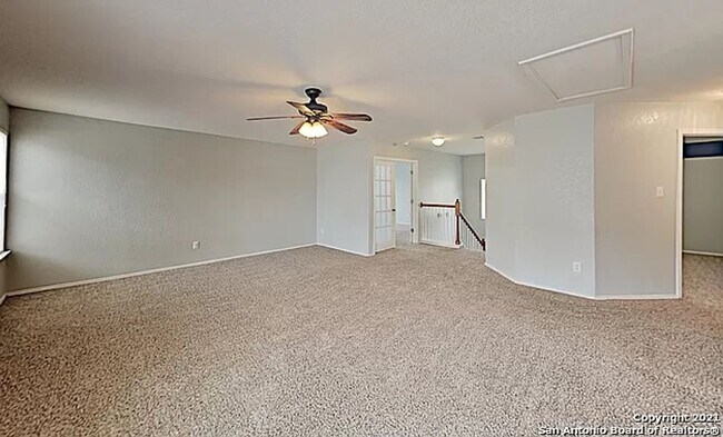 Building Photo - OPEN FLOOR PLAN  |  2 LIVING AREAS  |  4 B...