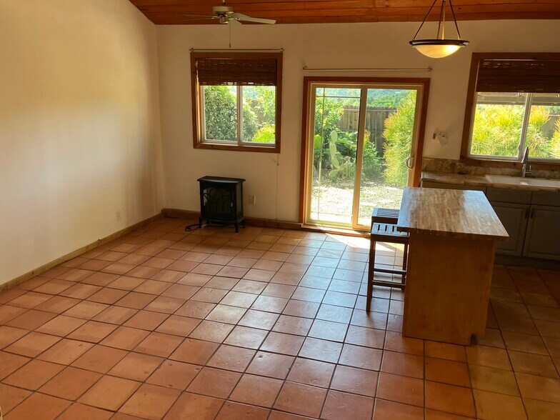 Living Room - 22933 Portage Circle Dr