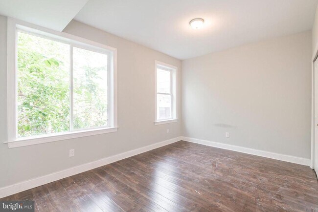 Building Photo - 1222 N 7th St