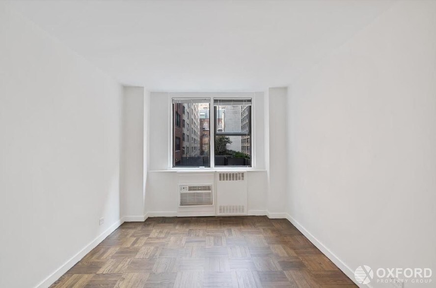 Building Photo - 440 E 79th St
