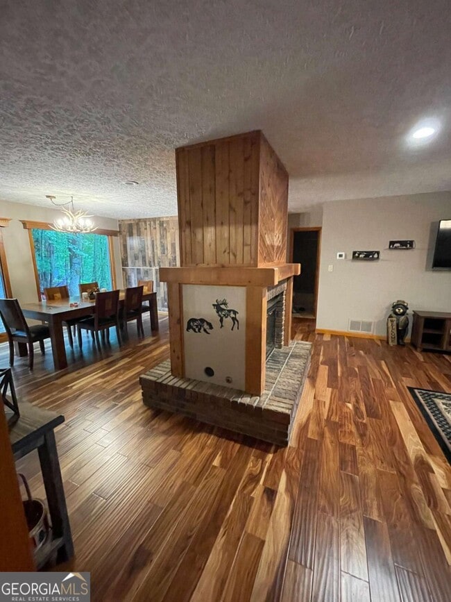 Building Photo - 226 Mountain View Ct