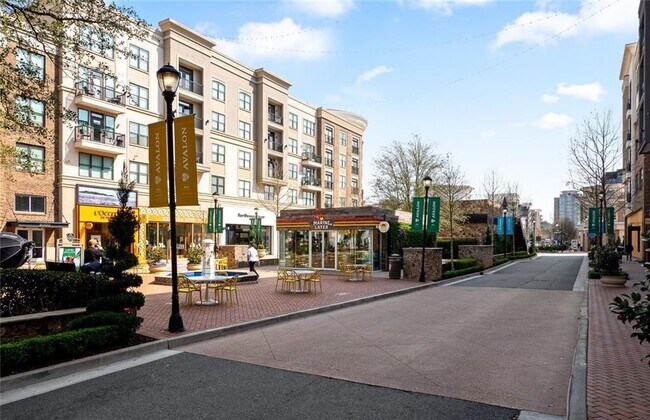 Building Photo - 12857 Waterside Dr