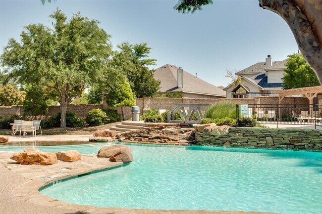 Building Photo - Gorgeous 4-Bedroom Home in Woodbridge Esta...