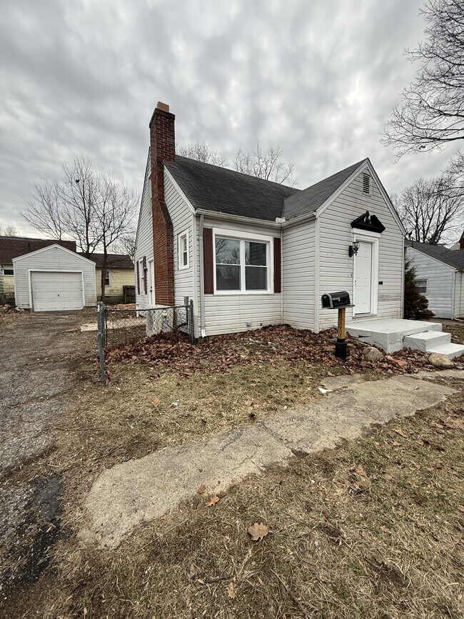 Building Photo - 3520 Cleveland Ave