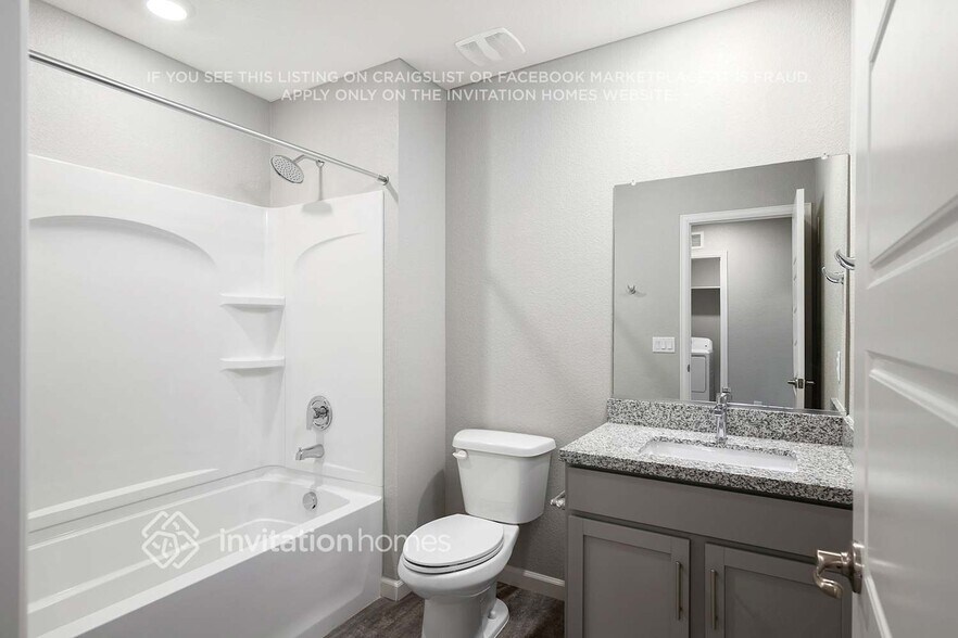 Building Photo - 1817 S Elk Way