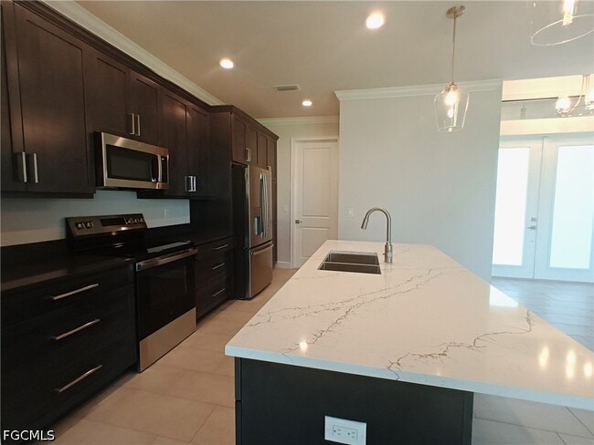 Building Photo - 1017 SW 33rd St