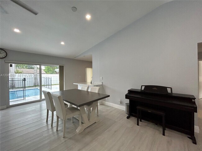 Building Photo - 11121 SW 110th Rd