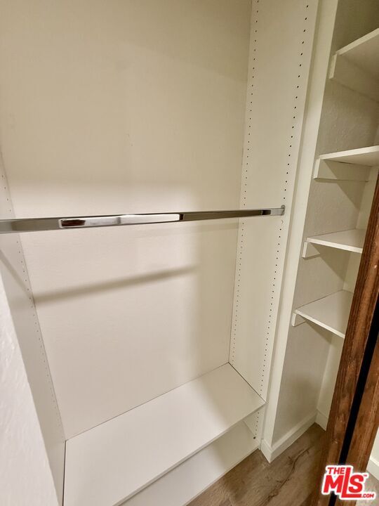 Building Photo - 10215 Variel Ave