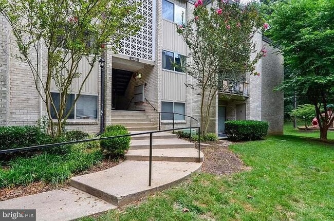 Building Photo - 12405 Braxfield Ct