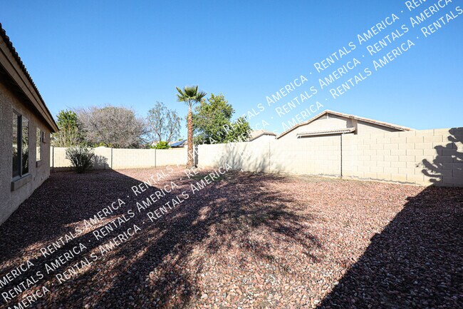 Building Photo - MOVE IN READY 4 BR IN WINDMILL RANCH