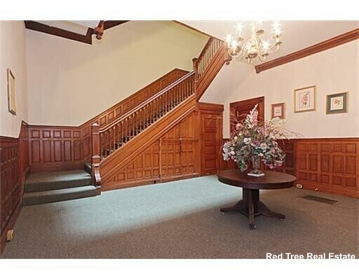 Building Photo - 384 Marlborough St