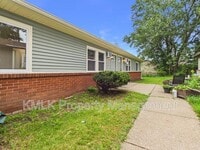 Building Photo - 1622 Merrill Ave