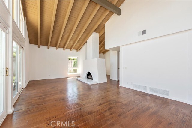Building Photo - 16 Gillman St