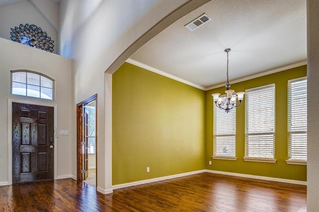 Building Photo - 10841 Leesa Dr