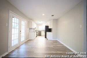 Building Photo - 9519 Braun Square