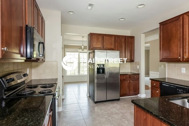 Building Photo - 5 Bedroom Pet-Friendly Home in Charlotte, ...