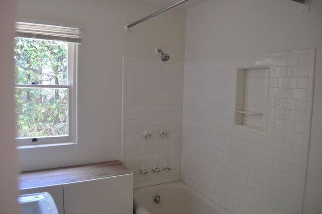 Building Photo - MISSION HILLS 3BR/2BA SPANISH BUNGALOW