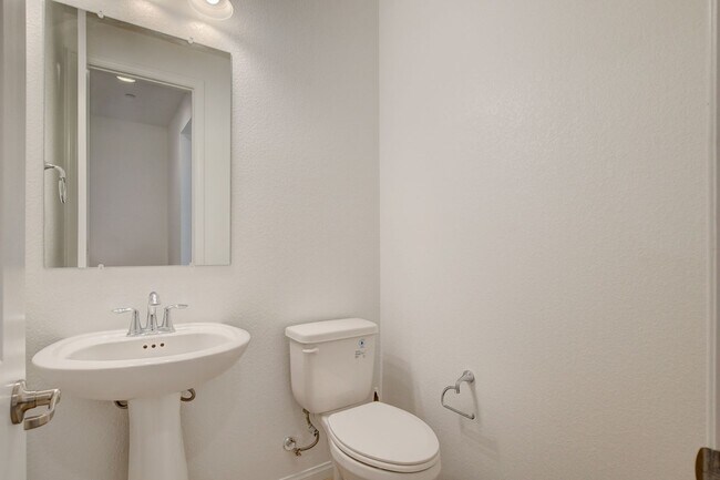 Building Photo - 10276 Thurso Ave