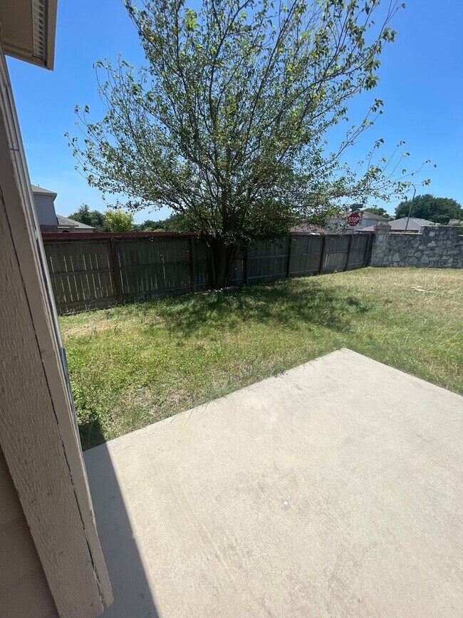 Building Photo - 1403 Diamond Bluff