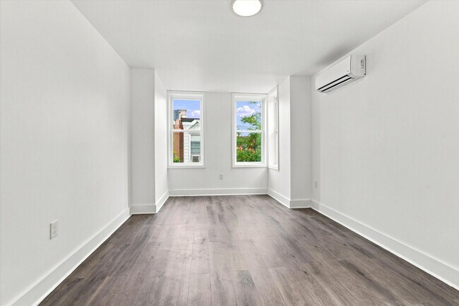 Building Photo - 2BR/3BA Home | North Philly